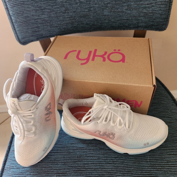 Women's Ryka, Devotion Plus 4 Walking Shoe - Picture 3 of 10